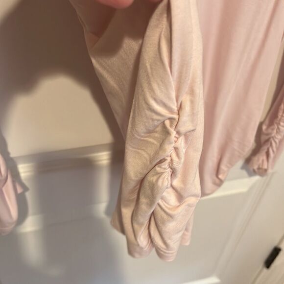 New DeLuxe by Its Long Top Pink with Ruching - Picture 3 of 6